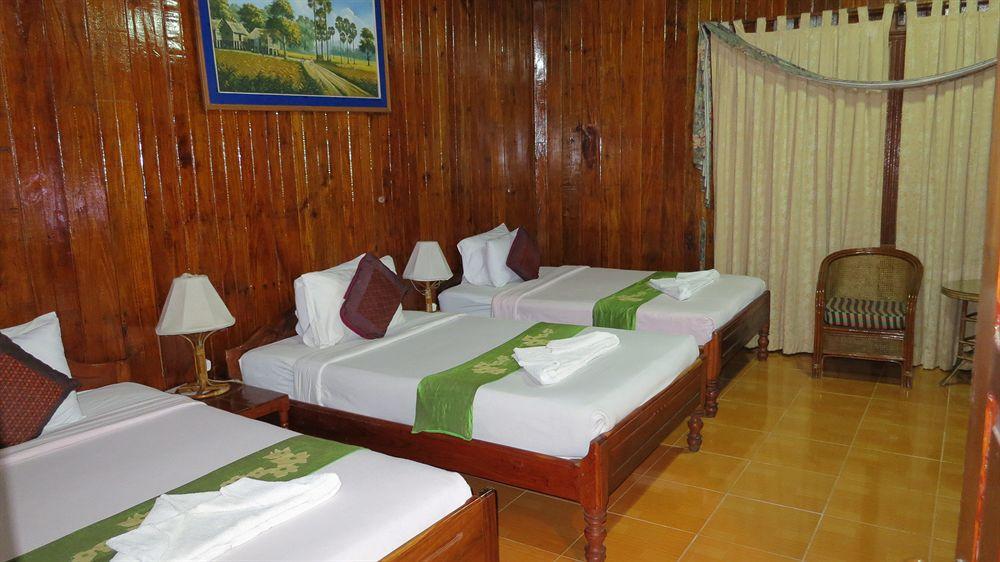 Neak Pean Hotel - Wooden House Сиемрип Экстерьер фото