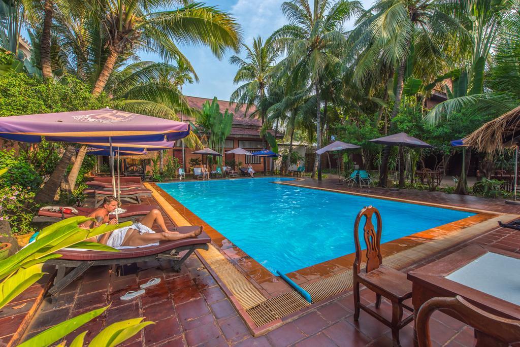 Neak Pean Hotel - Wooden House Сиемрип Экстерьер фото