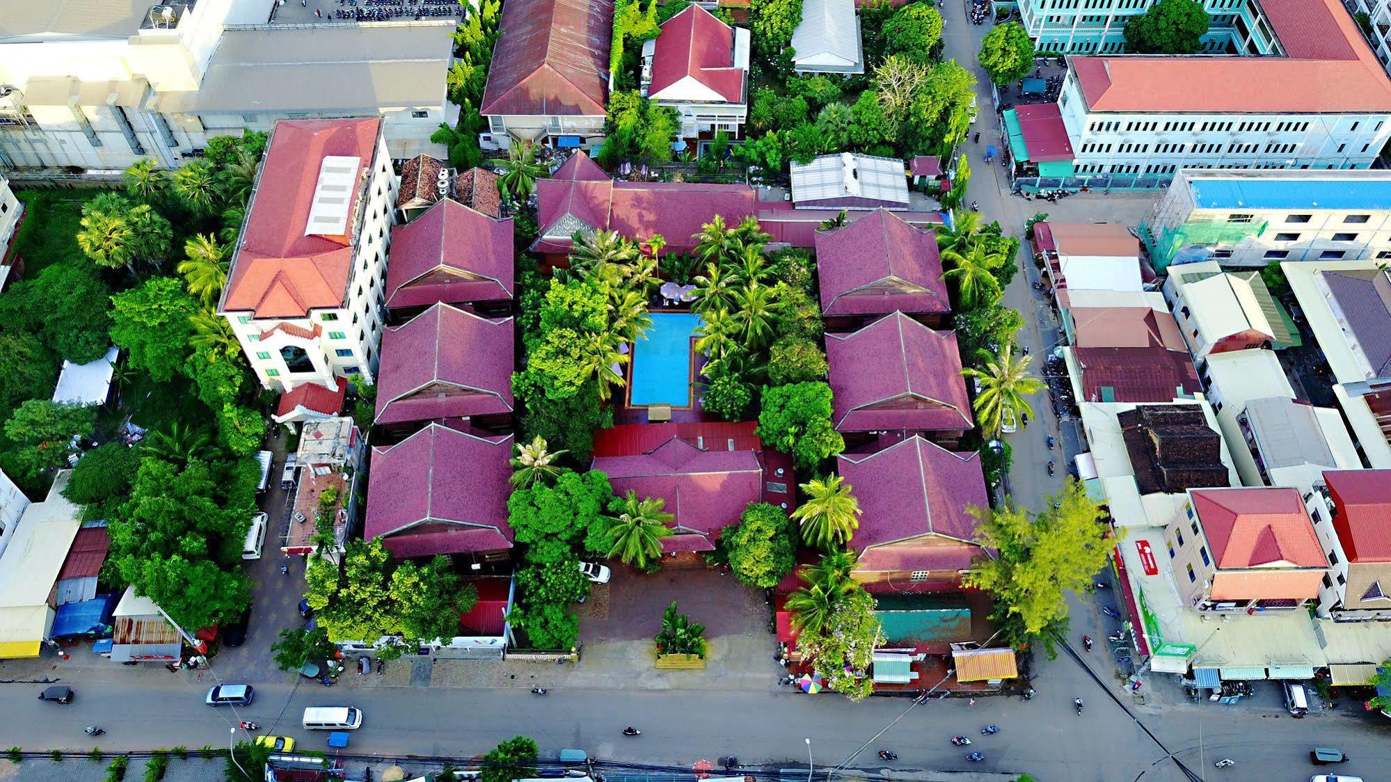 Neak Pean Hotel - Wooden House Сиемрип Экстерьер фото
