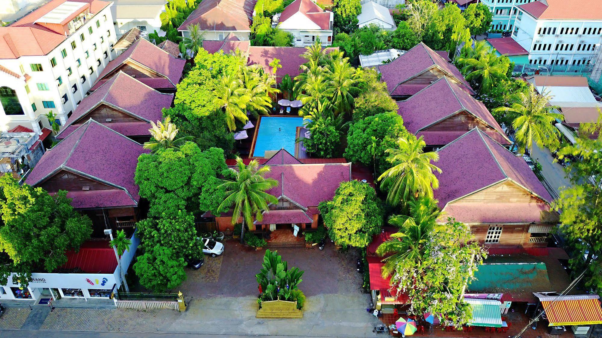 Neak Pean Hotel - Wooden House Сиемрип Экстерьер фото