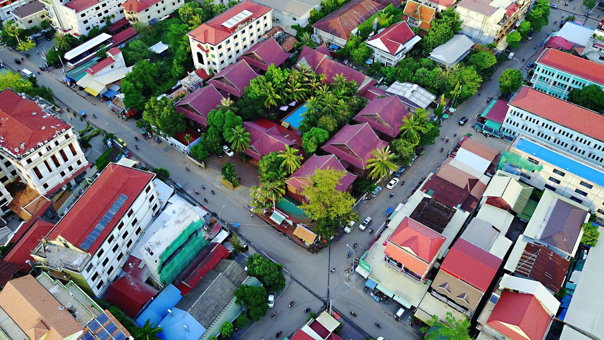 Neak Pean Hotel - Wooden House Сиемрип Экстерьер фото